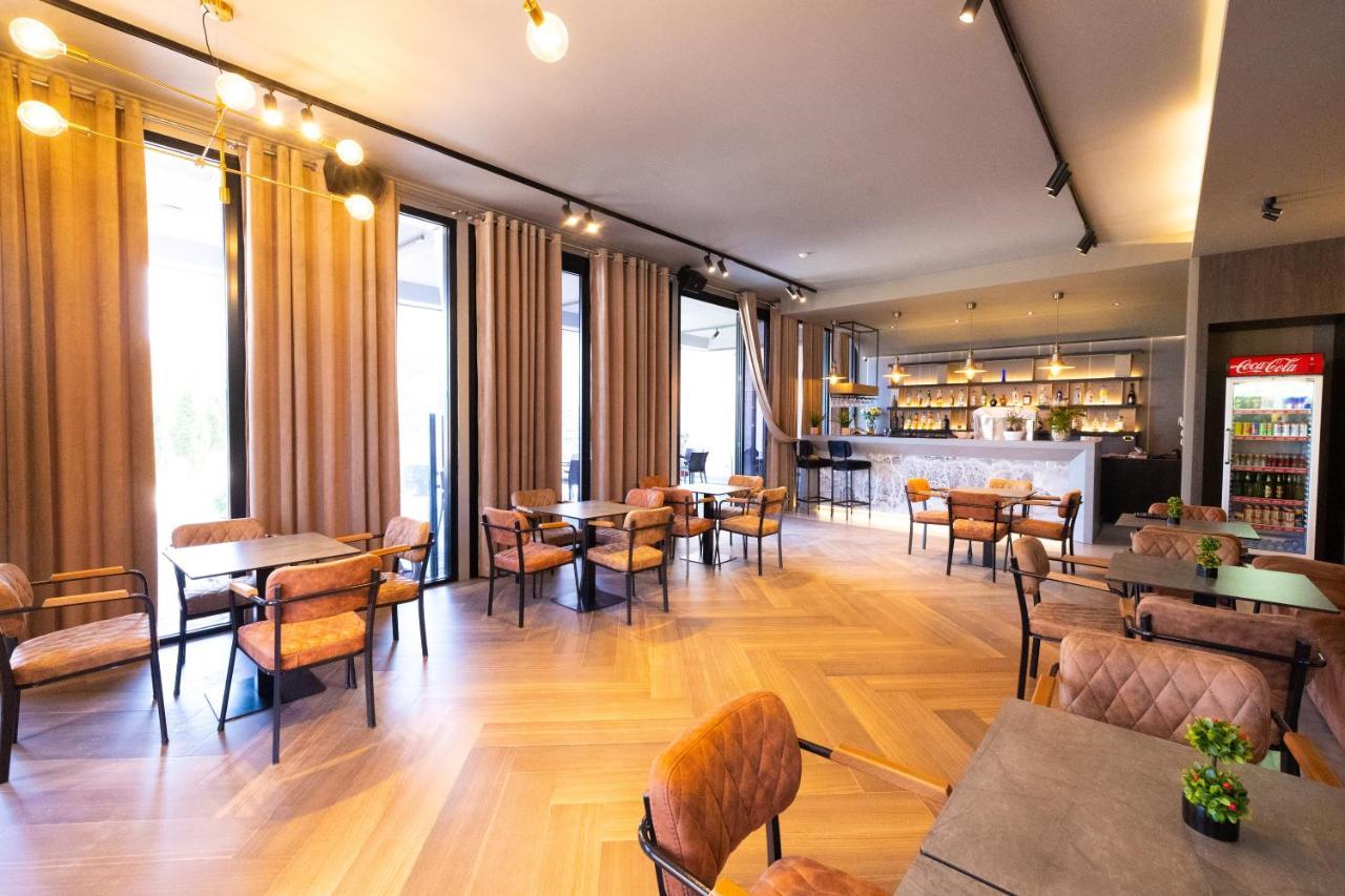 New Donantelo Hotel Vlora Kültér fotó