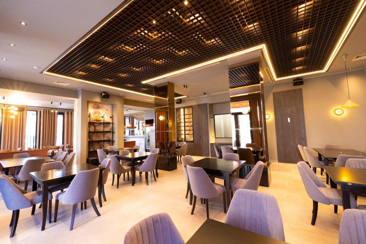 New Donantelo Hotel Vlora Kültér fotó