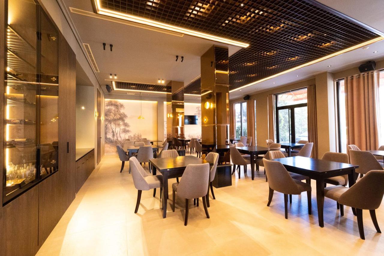 New Donantelo Hotel Vlora Kültér fotó
