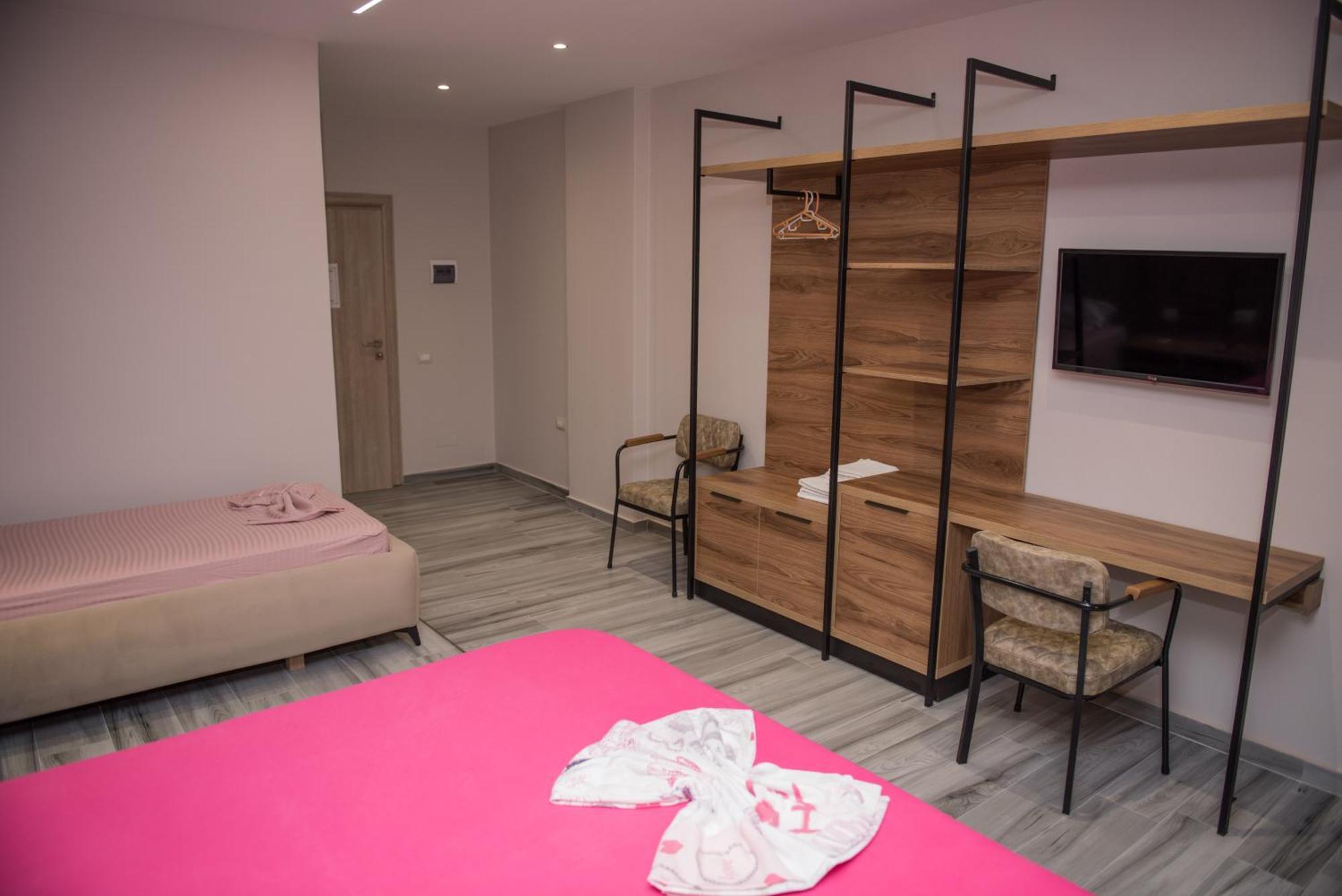 New Donantelo Hotel Vlora Kültér fotó