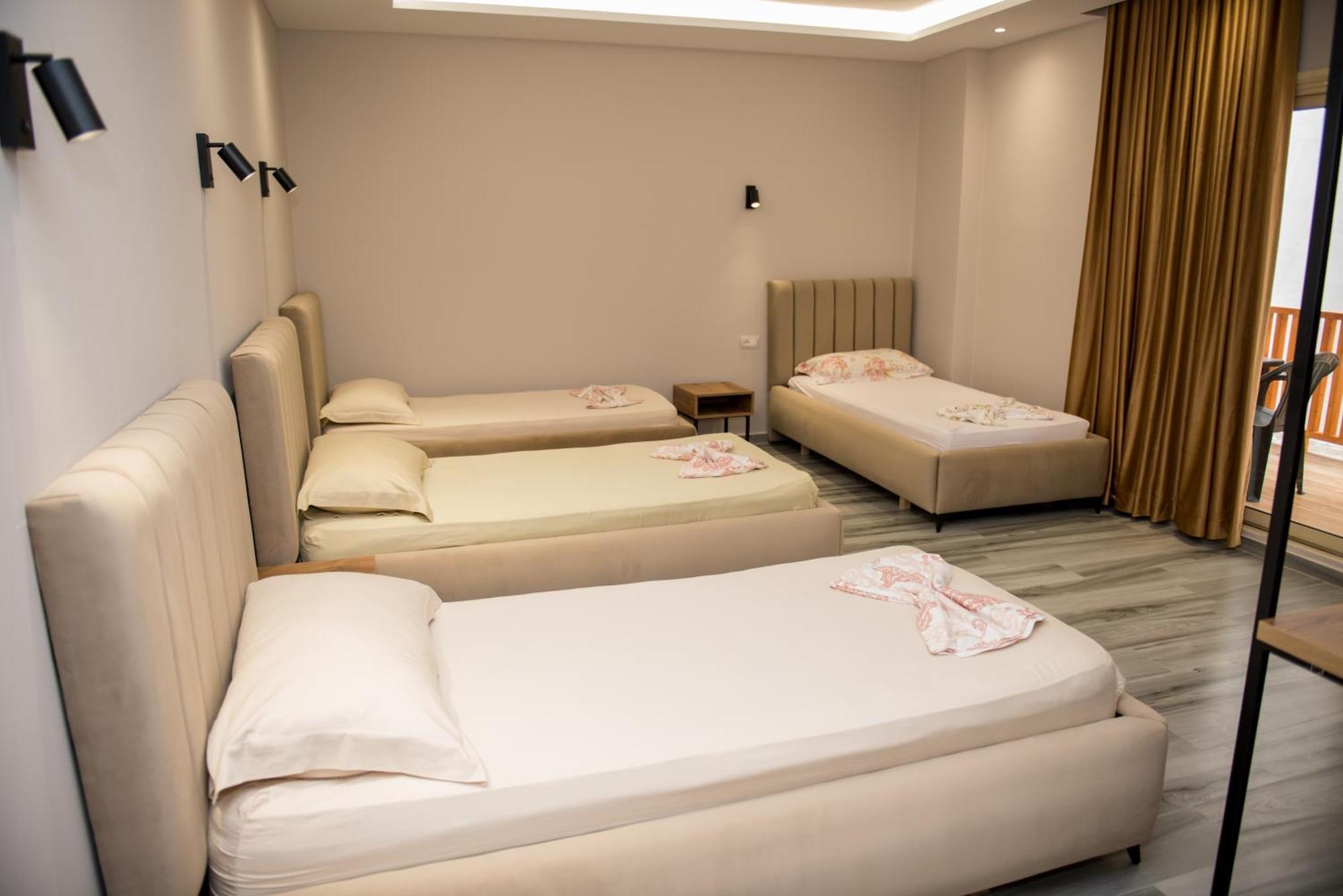 New Donantelo Hotel Vlora Kültér fotó