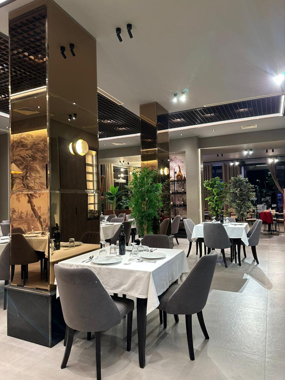 New Donantelo Hotel Vlora Kültér fotó